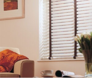 White Wood Venetian blinds